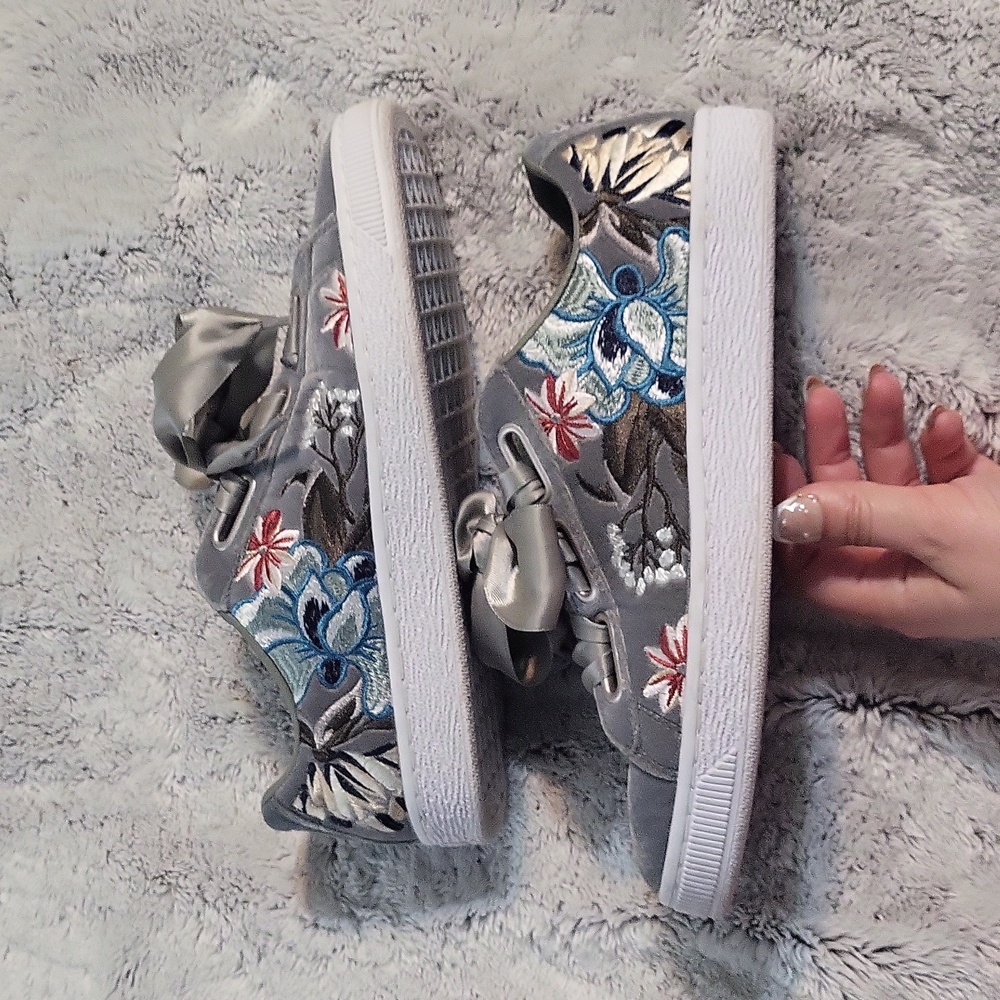 Puma embroidered sneakers